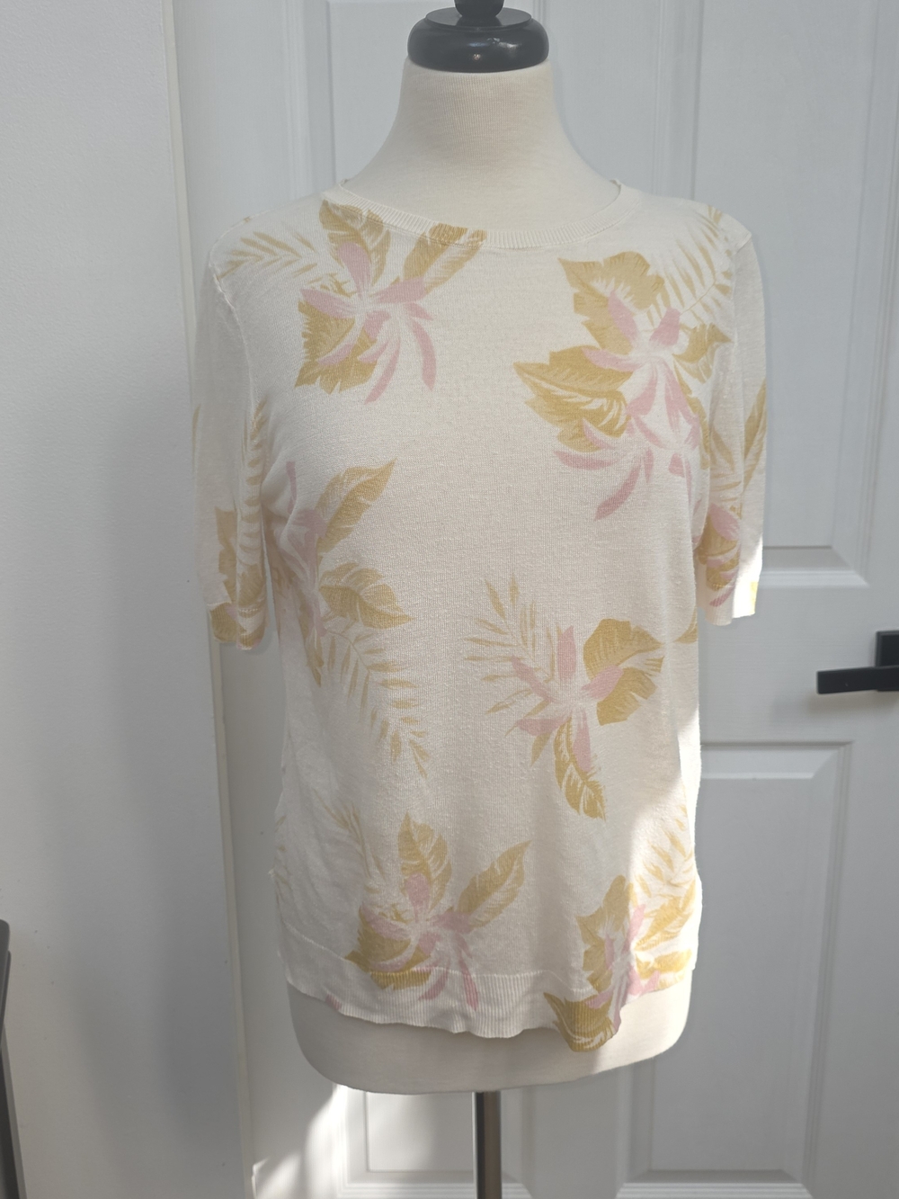LOFT Cream Short-Sleeve Floral Knit Tee with Pink and Gold Motif